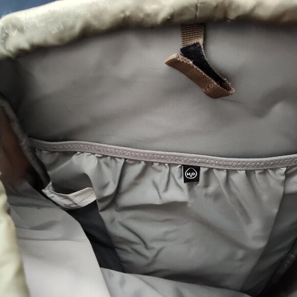 Stylish L.L.Bean Backpack & Fanny Pack Bundle Continental – Perfect for Everyday - Picture 6 of 10